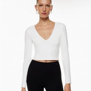 Babaton contour v neck